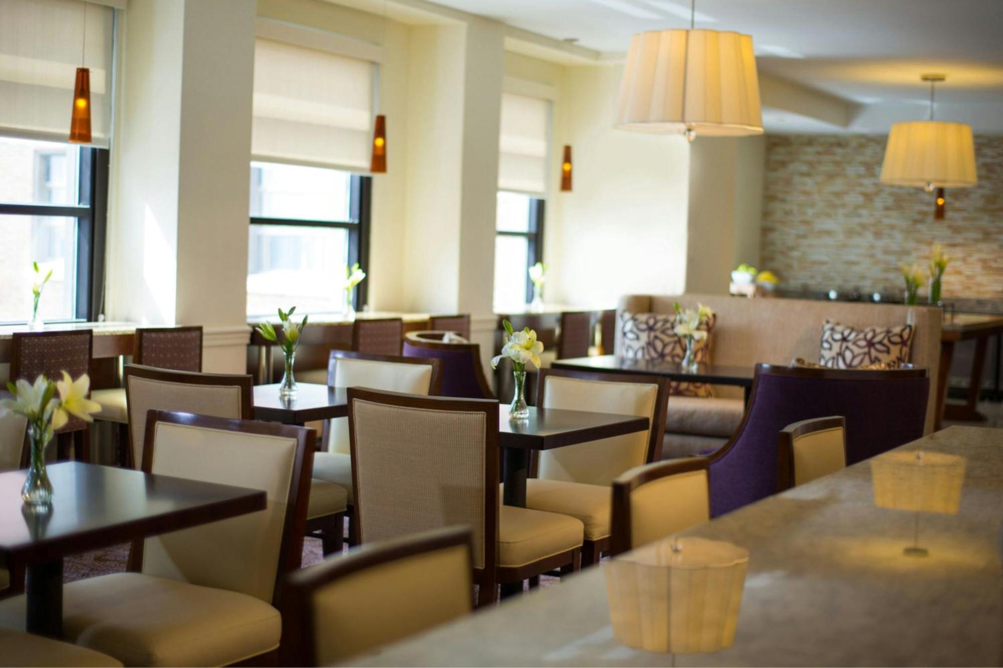 Готель Peoria Marriott Pere Marquette Екстер'єр фото